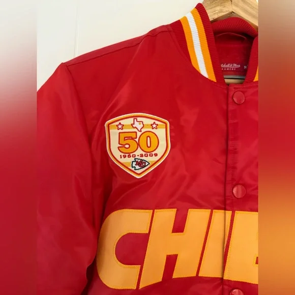 Kansas City Chiefs Bomber Women’s Jacket, size medium. - Picture 3 of 11